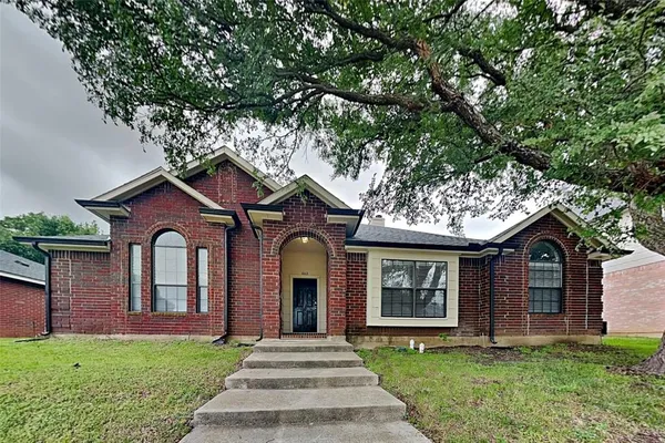 $2,375 | 1012 Silent Drive, Arlington, TX 76017