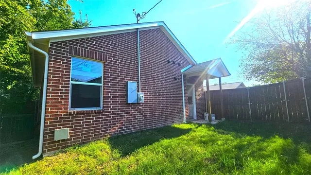 $1,750 | 1405 East Sherman Drive, Unit ADU, Denton, TX 76209