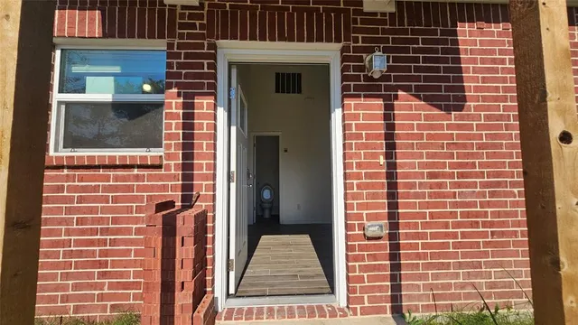 $1,750 | 1405 East Sherman Drive, Unit ADU, Denton, TX 76209