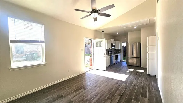 $1,750 | 1405 East Sherman Drive, Unit ADU, Denton, TX 76209