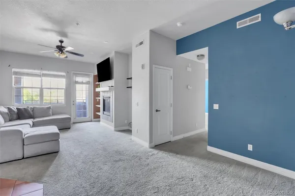 $2,150 | 209 Quebec Street, Unit I, Denver, CO 80220