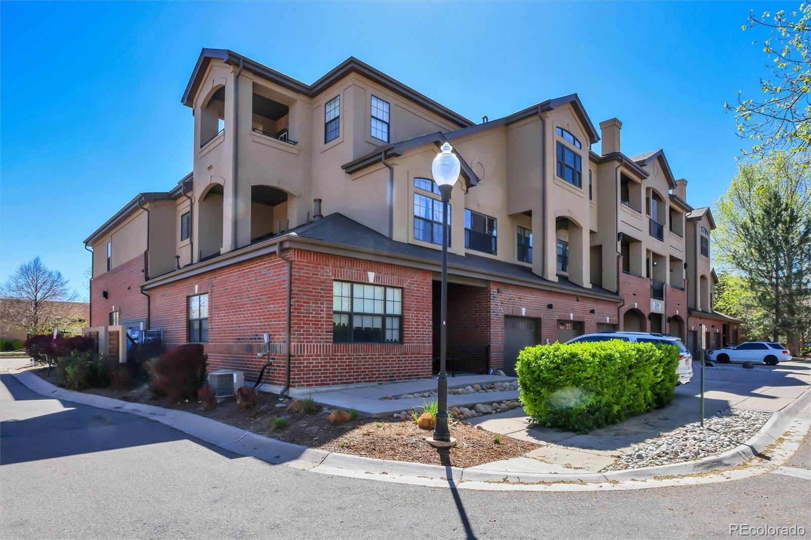 209 Quebec Street, Unit I Denver, CO 80220 - Photo 3 of 31