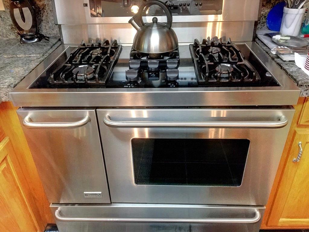 518 Woodspring Road Mount Pleasant, SC 29466 - Photo 20 of 52 6 Burner Gas Stove