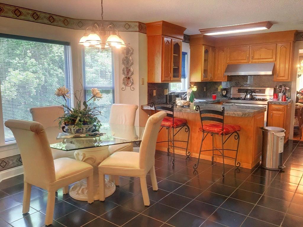 518 Woodspring Road Mount Pleasant, SC 29466 - Photo 21 of 52 Kitchen & Dining