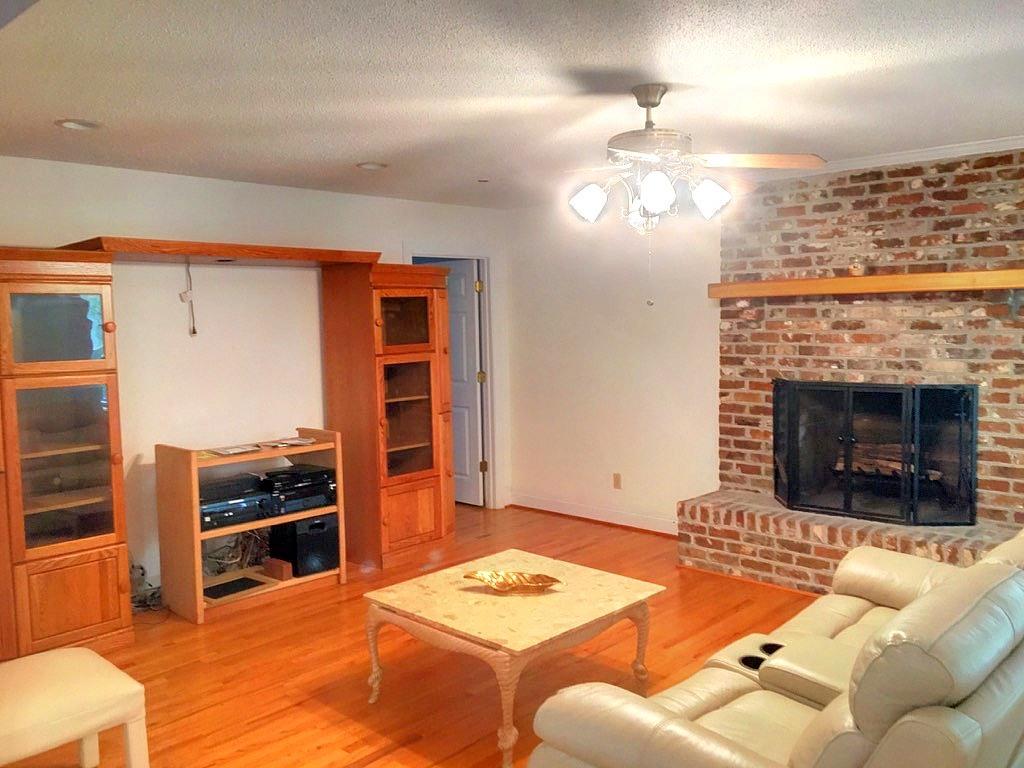 518 Woodspring Road Mount Pleasant, SC 29466 - Photo 22 of 52 Family Room