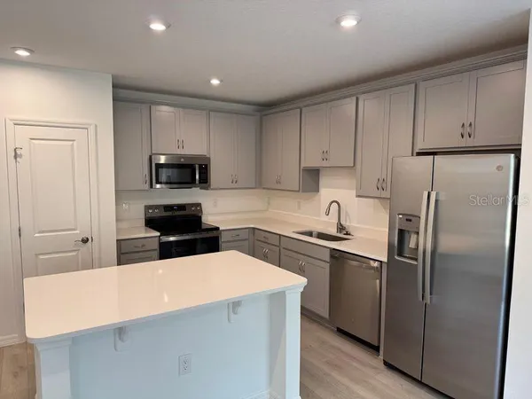 $2,195 | 3035 Jessamine Drive, Tavares, FL 32778