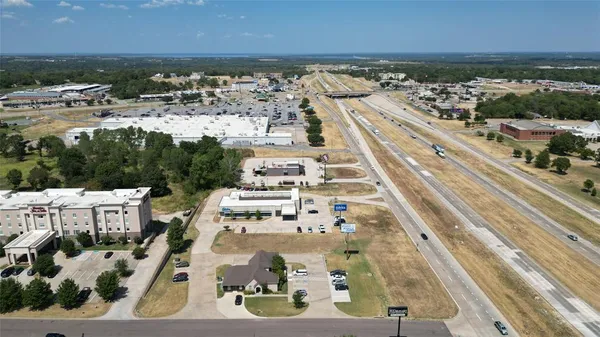 $395,000 | 75 Denison Tx 75020, Denison, TX 75020