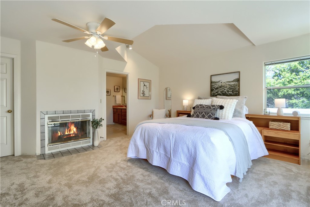 5603 Clouds Rest Mariposa, CA 95338 - Photo 29 of 75 Primary w/fireplace