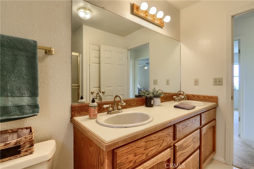 5603 Clouds Rest Mariposa, CA 95338 - Photo 40 of 75 Upstairs Guest Bathroom