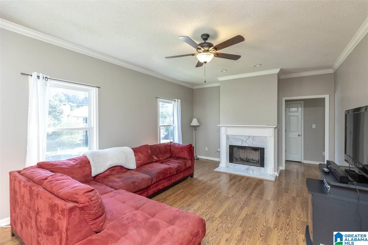 112 Kentwood Trail Alabaster, AL 35007 - Photo 2 of 21