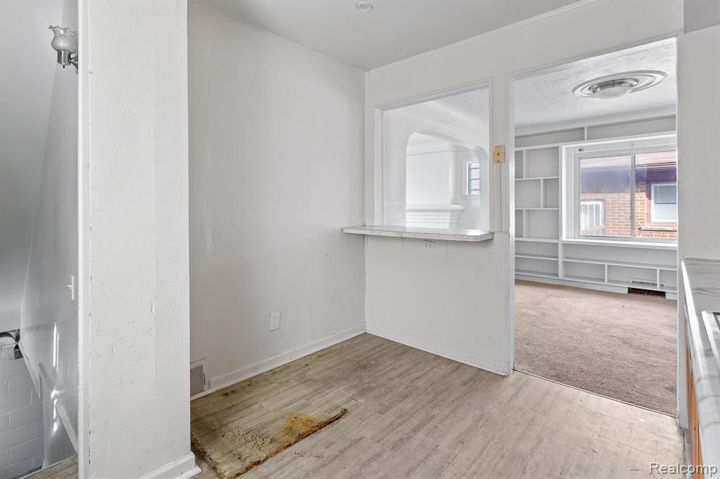 9534 Rutland Street Detroit, MI 48227 - Photo 13 of 31