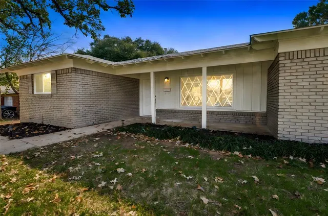 $349,900 | 4820 Briarwood Lane, Fort Worth, TX 76103