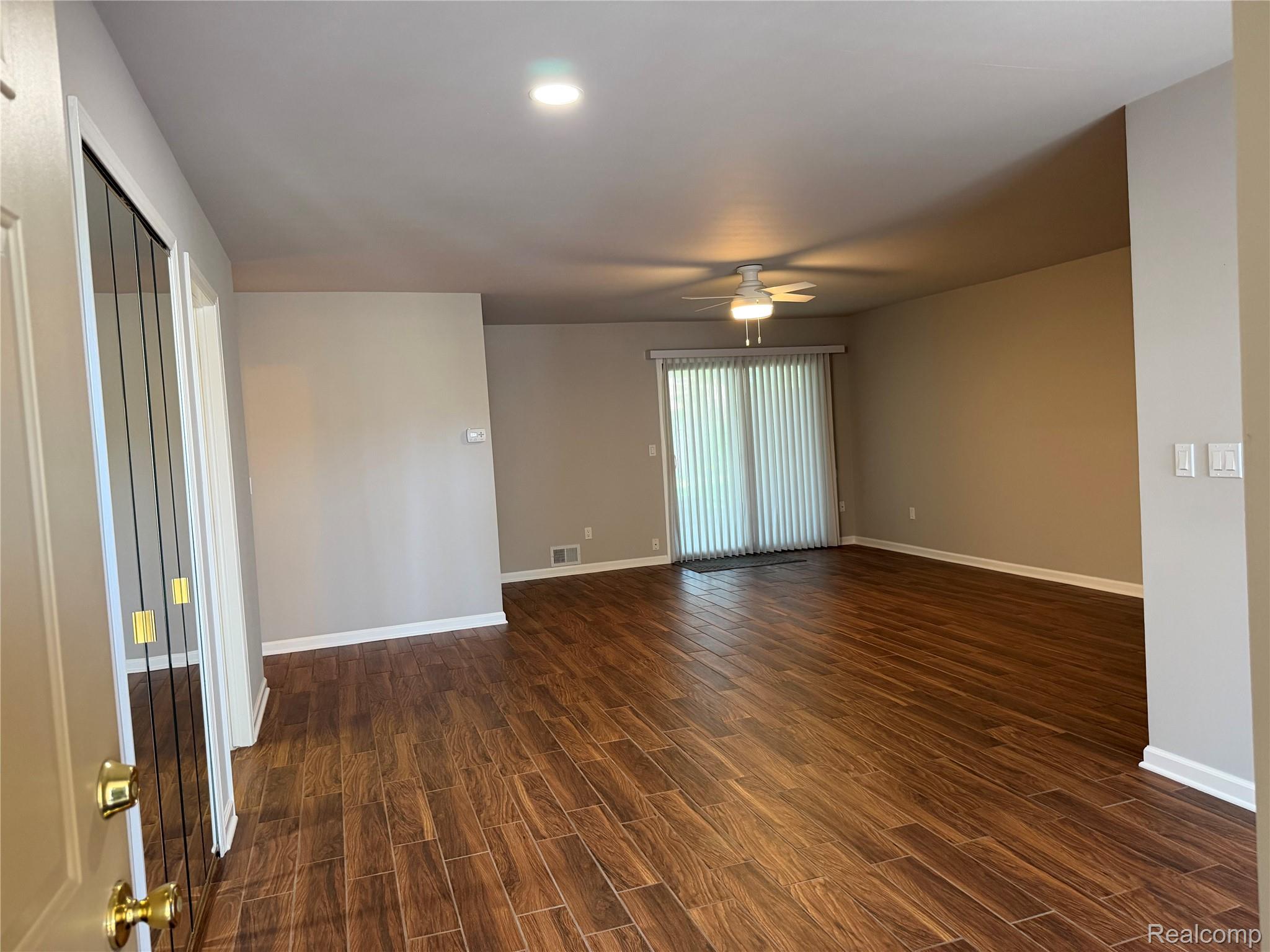 5220 West Utica Road Utica, MI 48317 - Photo 6 of 24 5220 W Utica Rd. (12).jpg