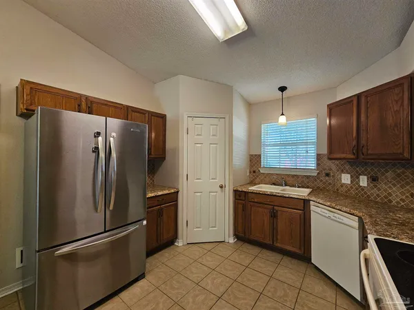 $1,850 | 4347 Crosswind Drive, Milton, FL 32583