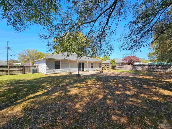 $1,850 | 4347 Crosswind Drive, Milton, FL 32583