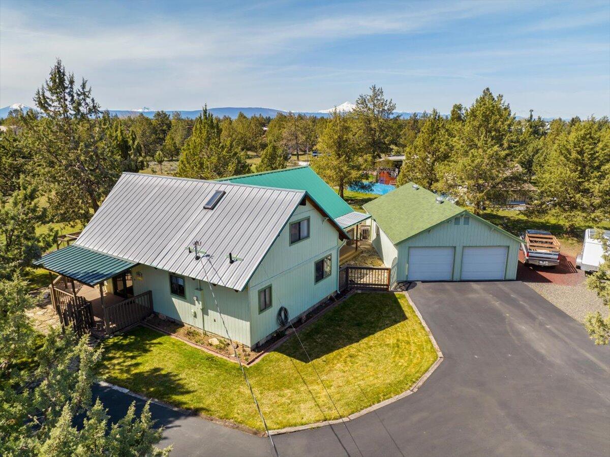 5995 Southwest Shad Road Terrebonne, OR 97760 - Photo 44 of 49 02-Exterior