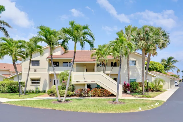 $749,900 | 4161 U.S. Highway 1, Unit C2, Jupiter, FL 33477