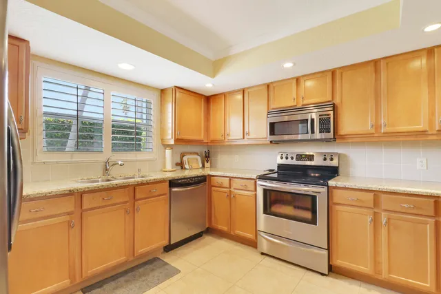 $749,900 | 4161 U.S. Highway 1, Unit C2, Jupiter, FL 33477