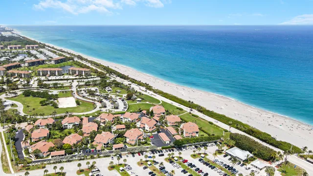 $749,900 | 4161 U.S. Highway 1, Unit C2, Jupiter, FL 33477