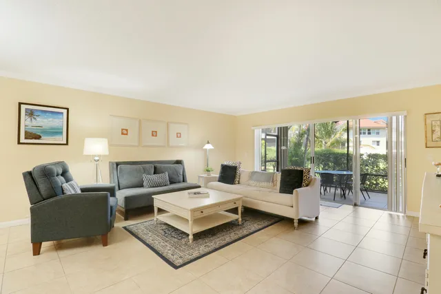 $749,900 | 4161 U.S. Highway 1, Unit C2, Jupiter, FL 33477