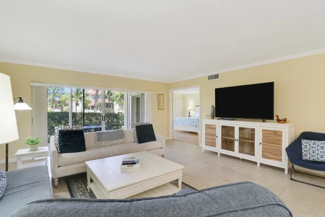 $749,900 | 4161 U.S. Highway 1, Unit C2, Jupiter, FL 33477