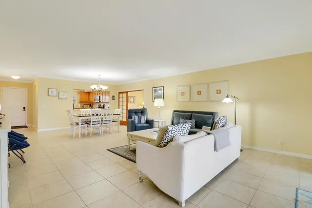 $749,900 | 4161 U.S. Highway 1, Unit C2, Jupiter, FL 33477