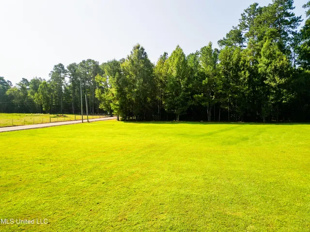 $300,000 | 2745 Merritt Road, Leakesville, MS 39451