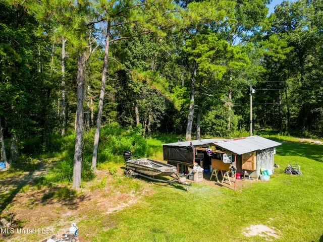 $300,000 | 2745 Merritt Road, Leakesville, MS 39451