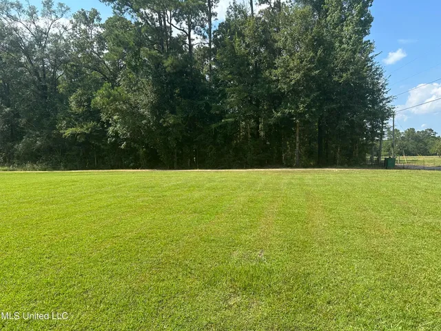 $300,000 | 2745 Merritt Road, Leakesville, MS 39451