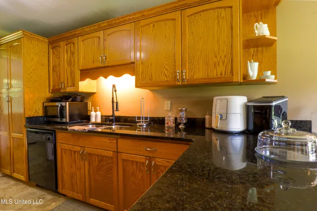 $300,000 | 2745 Merritt Road, Leakesville, MS 39451