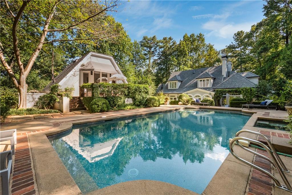 4224 East Conway Drive Northwest Atlanta, GA 30327 - Photo 15 of 72