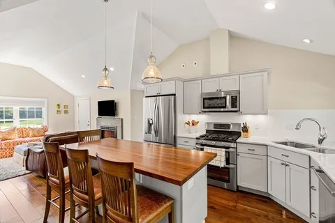 $2,295,000 | 40 Pleasant Street, Wenham, MA 01984