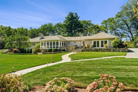 $2,295,000 | 40 Pleasant Street, Wenham, MA 01984