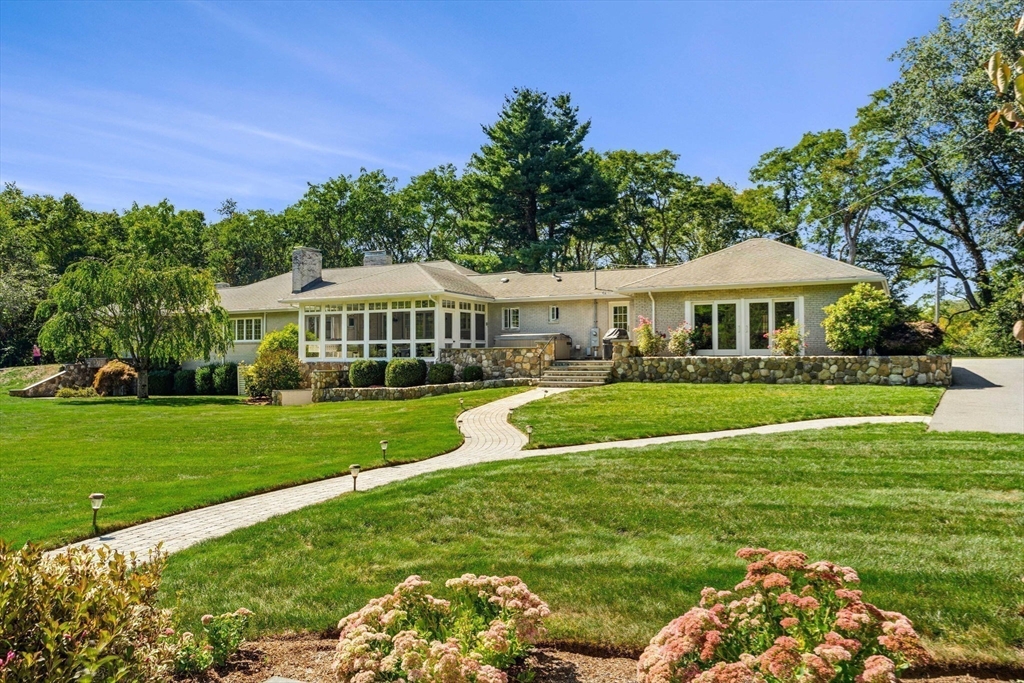 40 Pleasant Street Wenham, MA 01984 - Photo 31 of 34