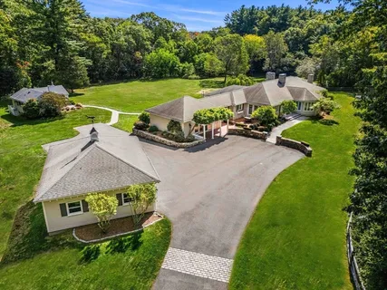 $2,295,000 | 40 Pleasant Street, Wenham, MA 01984