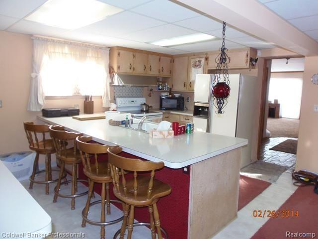 1755 East Newark Road Lapeer, MI 48446 - Photo 16 of 26 1755 Neward kitchen.jpg