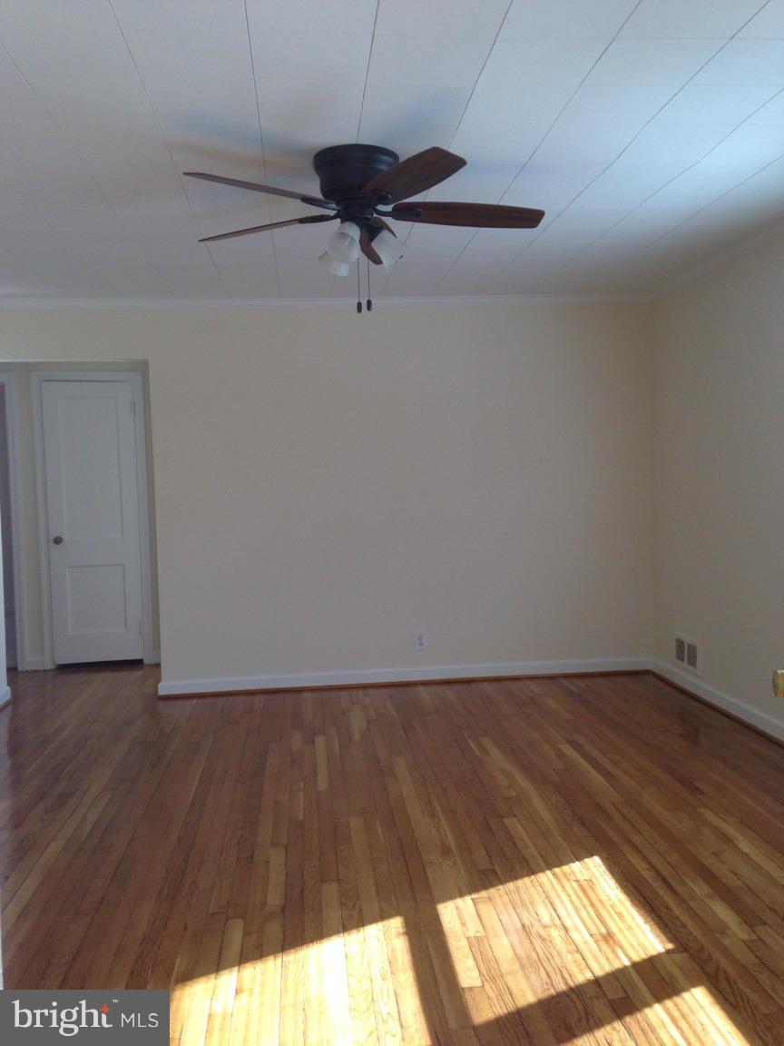 12115 Foley Street Silver Spring, MD 20902 - Photo 6 of 11 Living Room