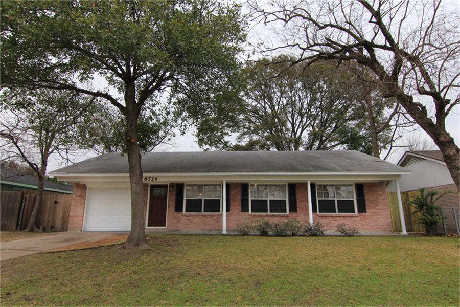 8526 Friendship Road Houston, TX 77080 - Photo 2 of 17