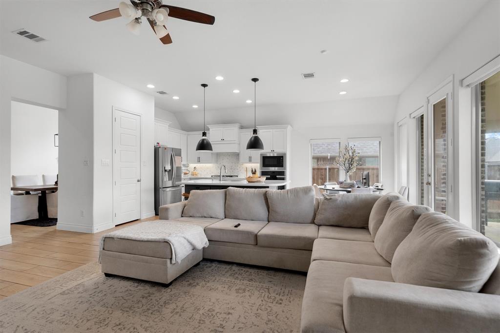 4017 Palomino Road Aubrey, TX 76227 - Photo 15 of 40