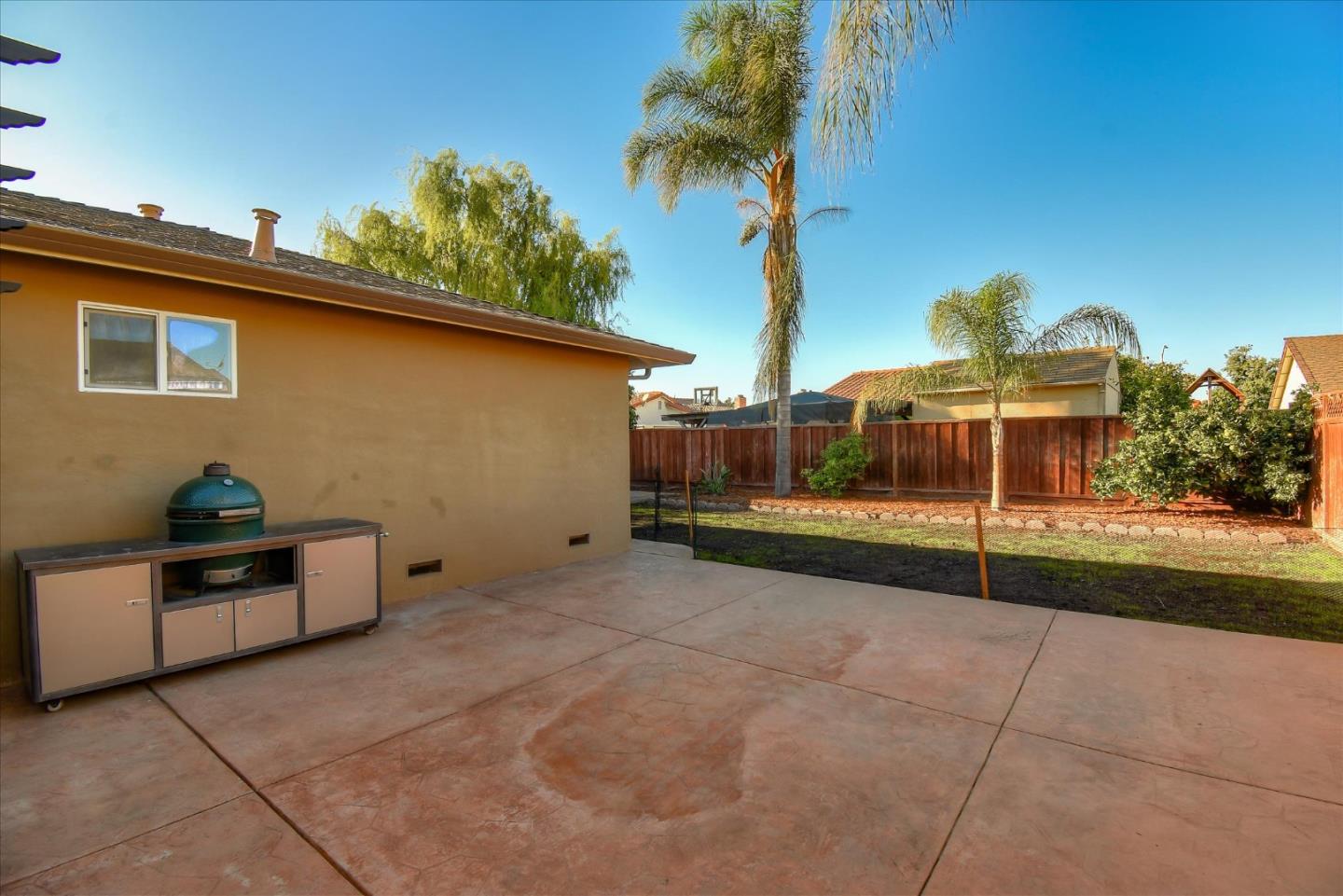 2055 Hogan Drive Santa Clara, CA 95054 - Photo 28 of 37 a view of a backyard