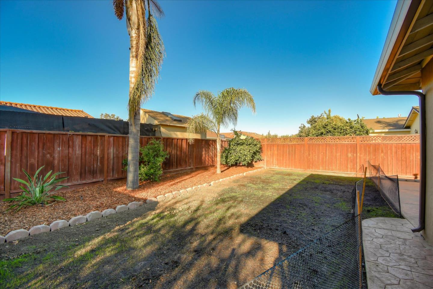 2055 Hogan Drive Santa Clara, CA 95054 - Photo 30 of 37 a view of a backyard
