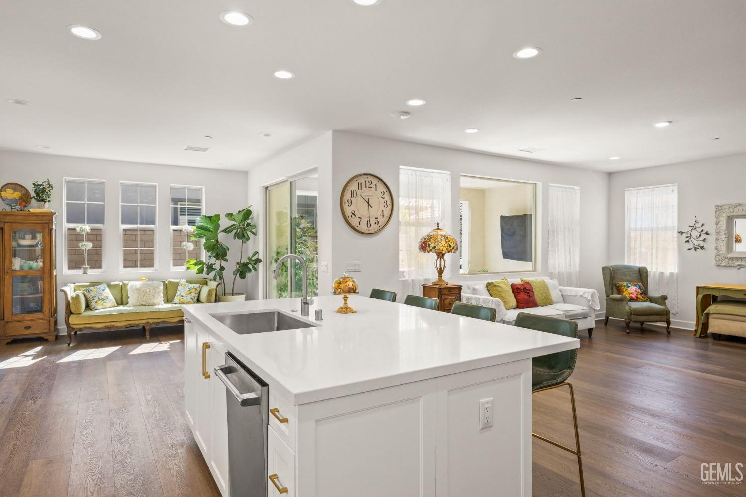 Undisclosed Address Camarillo, CA 93012 - Photo 15 of 54 a very nice looking living room with a large window