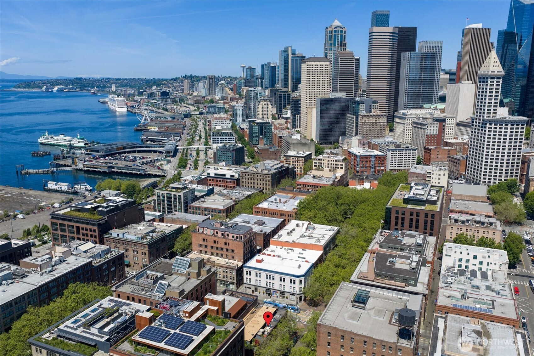 121 South Jackson Street, Unit 4 Seattle, WA 98104 - Photo 33 of 38 a city view with tall buildings