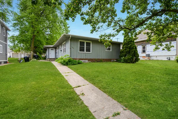 $335,000 | 107 East Division Street, Bloomington, IL 61701