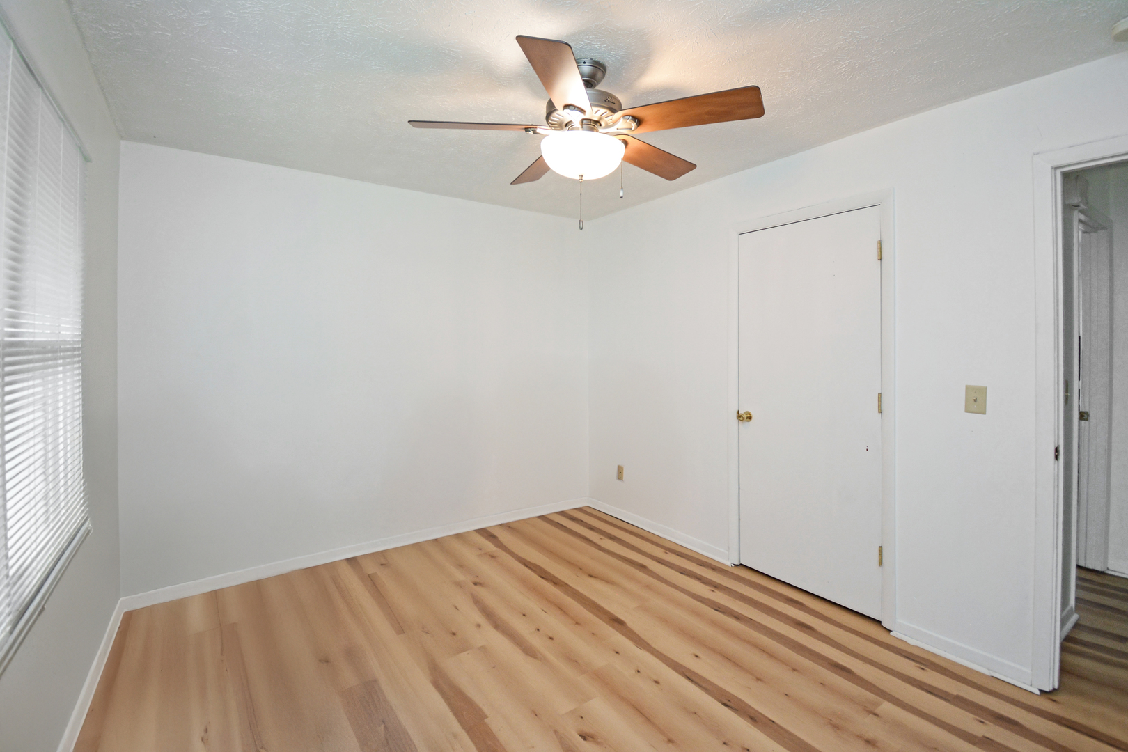 107 East Division Street Bloomington, IL 61701 - Photo 11 of 36