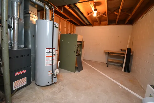 $335,000 | 107 East Division Street, Bloomington, IL 61701