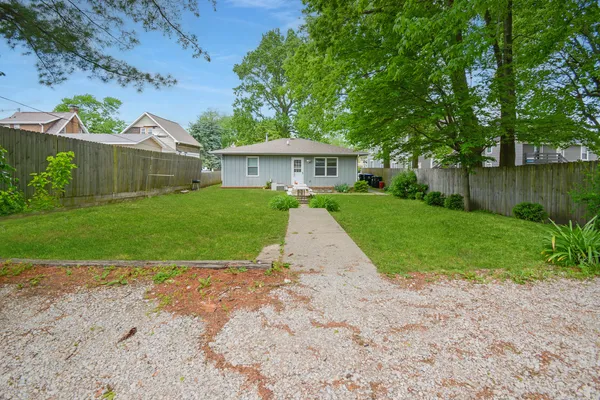 $335,000 | 107 East Division Street, Bloomington, IL 61701