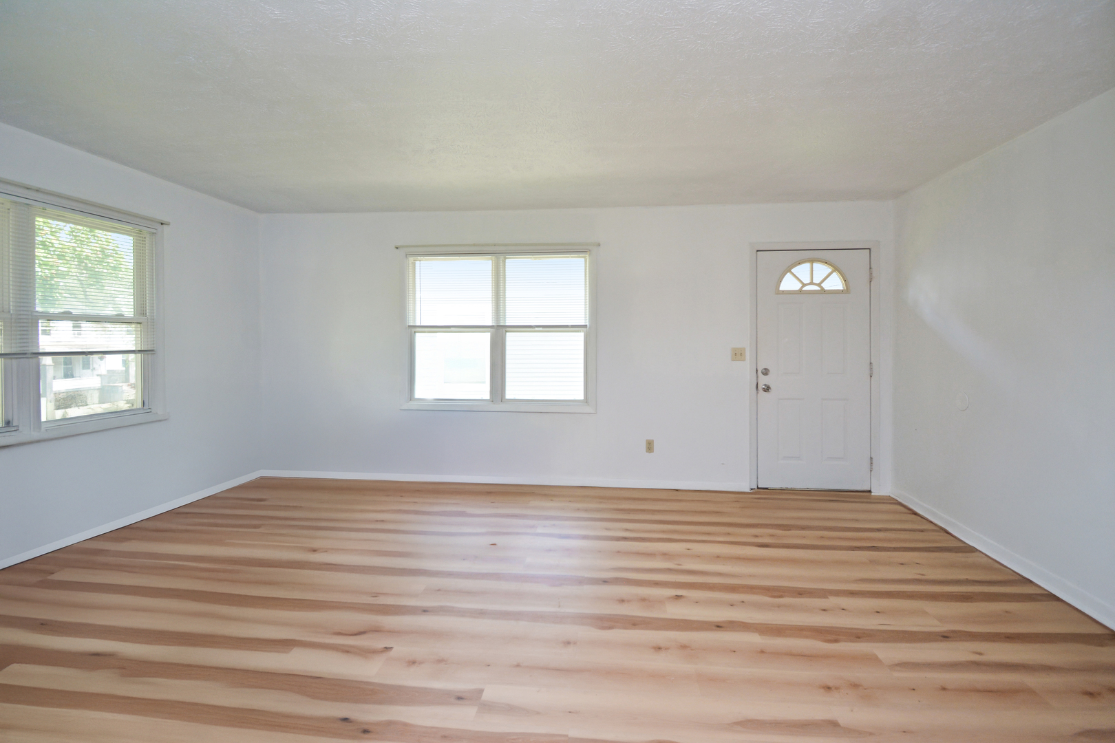 107 East Division Street Bloomington, IL 61701 - Photo 8 of 36