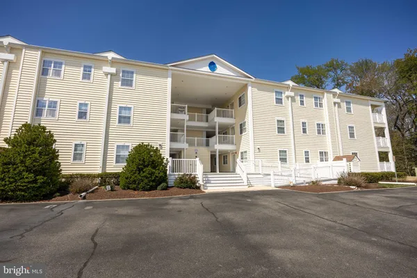 $329,900 | 30413 Cedar Neck Road, Unit 303, Ocean View, DE 19970