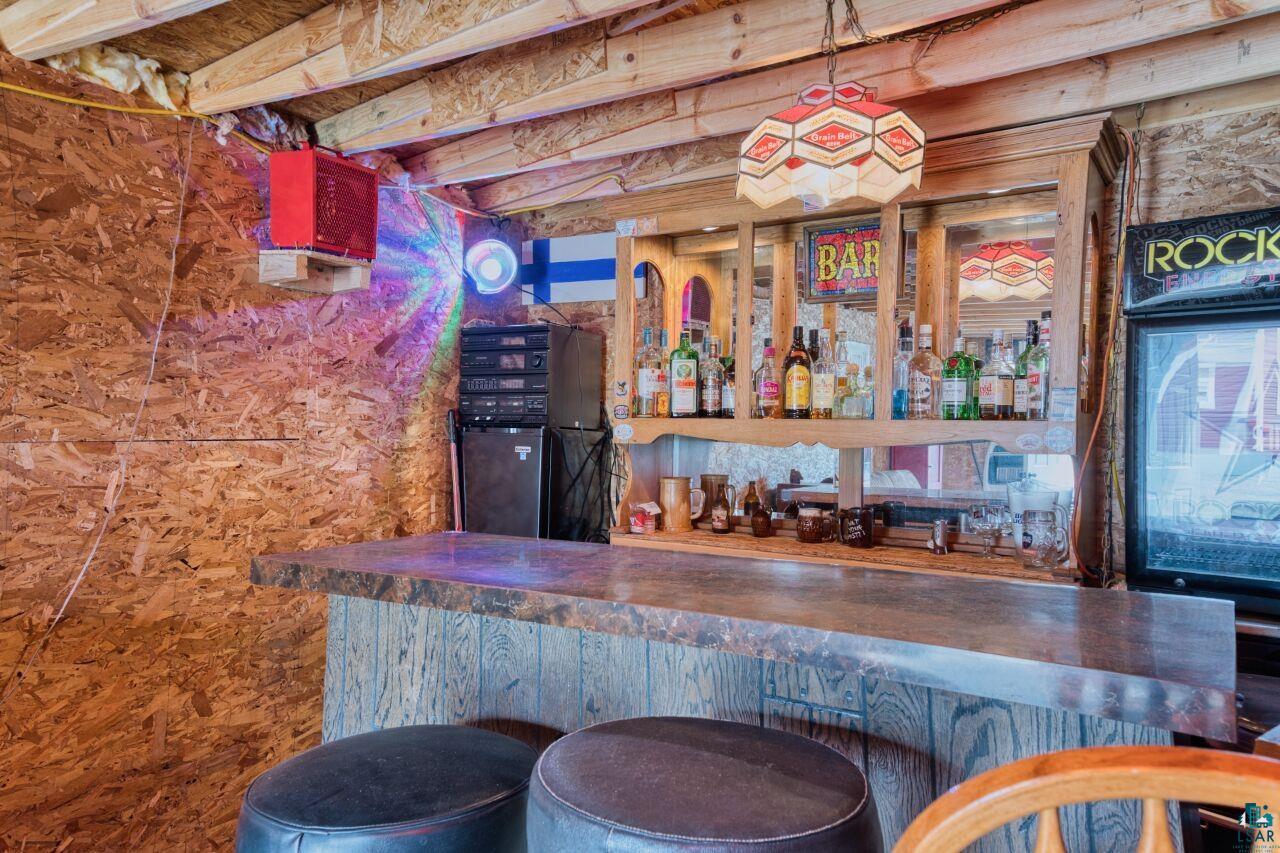 5303 Markham Road Makinen, MN 55763 - Photo 17 of 36 Bar with a dry bar